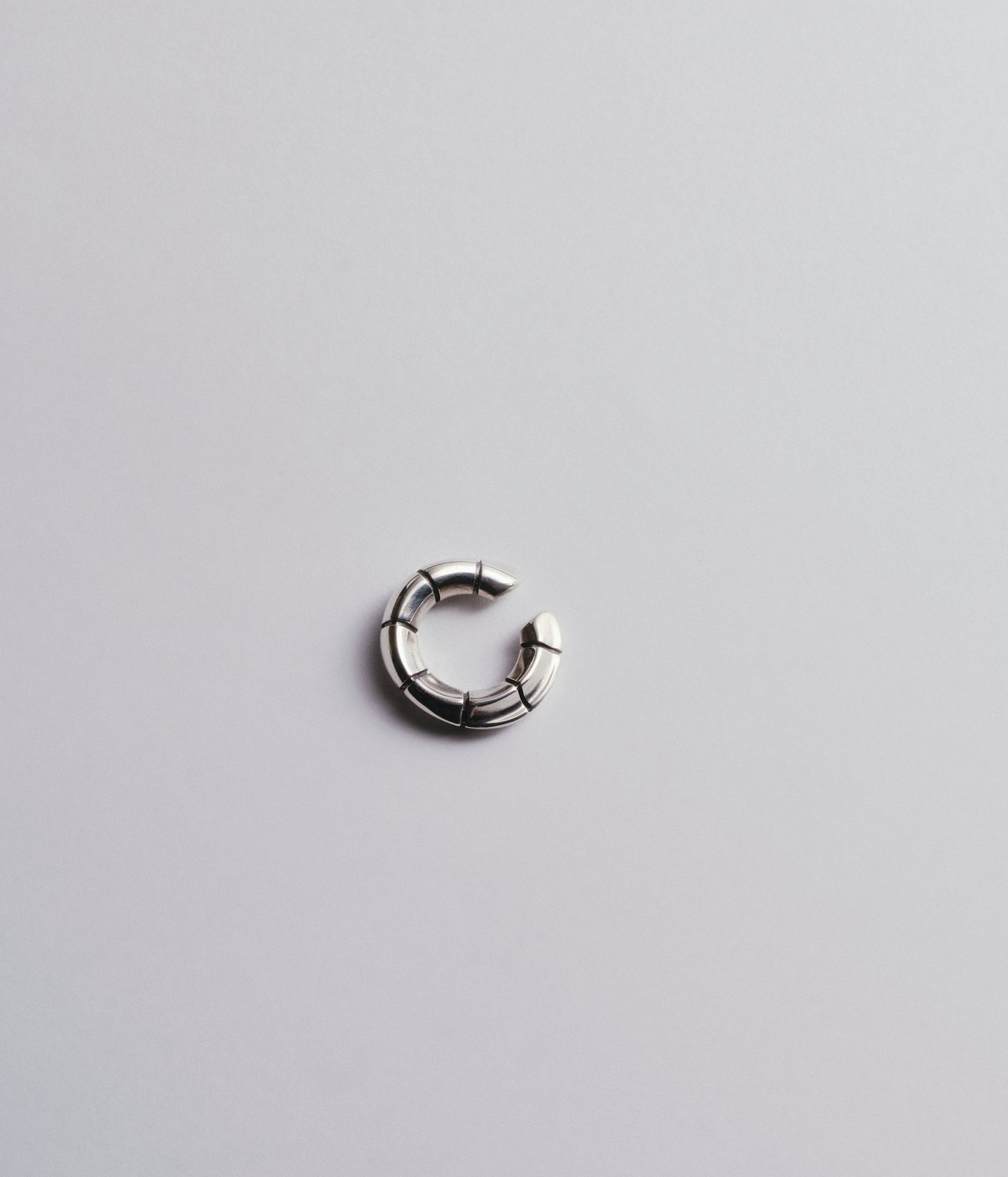 Meassuring tape earcuff silver