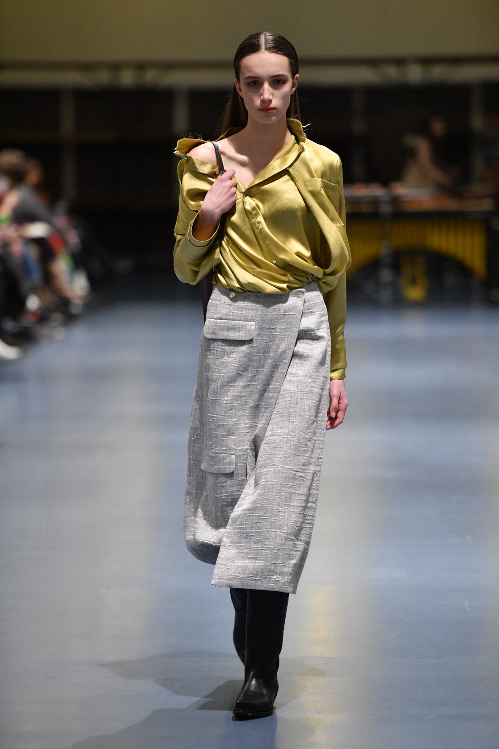 AW18