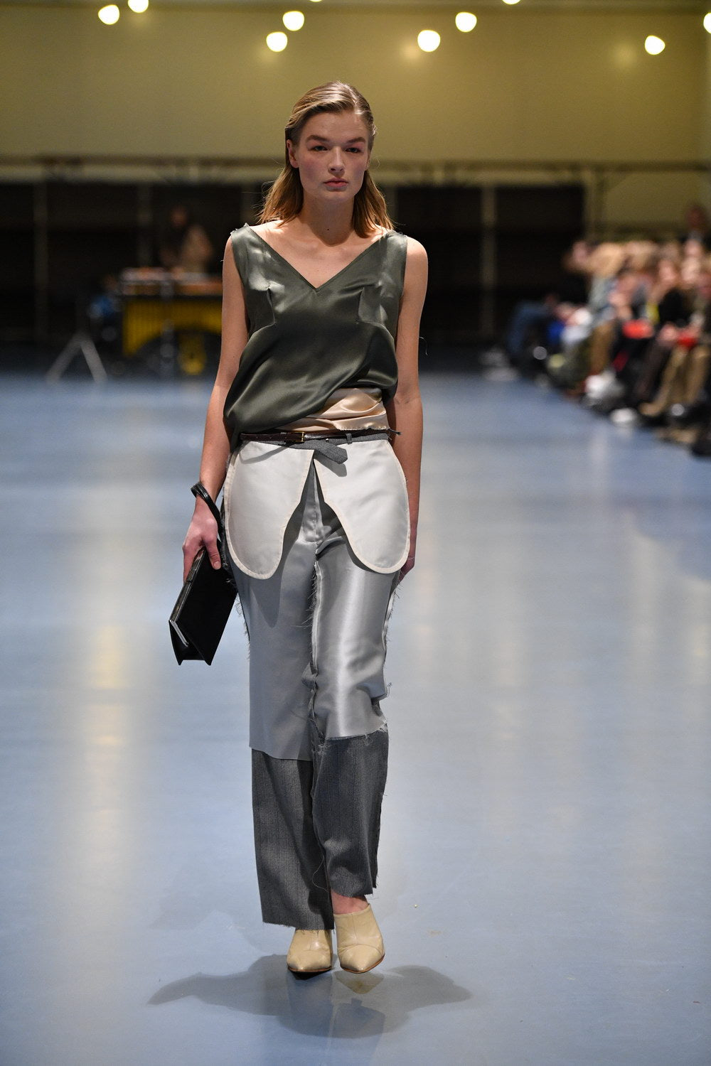 AW18