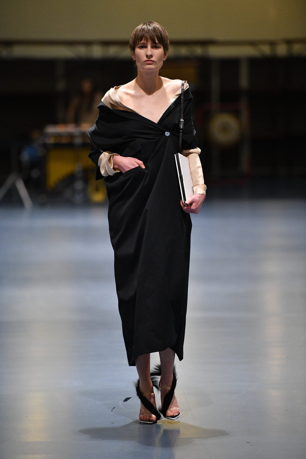 AW18