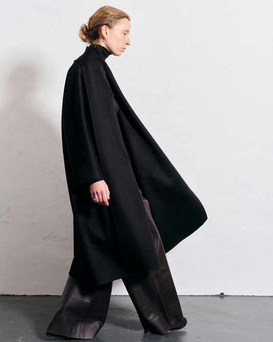 Black 100% cashmere coat