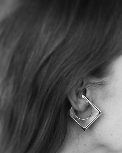 Kvadrat earcuff silver